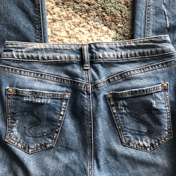 Silver Jeans- button fly.  Size 4. - Picture 4 of 4